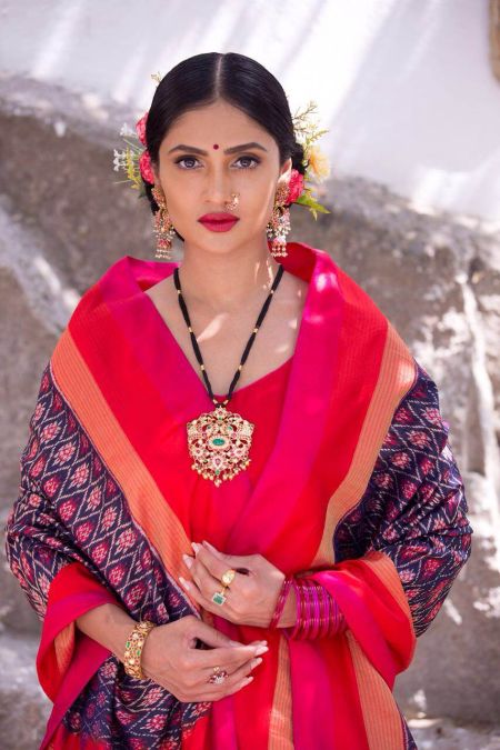 Actress Shalini Vadnikatti Photo Shoot Images (22)