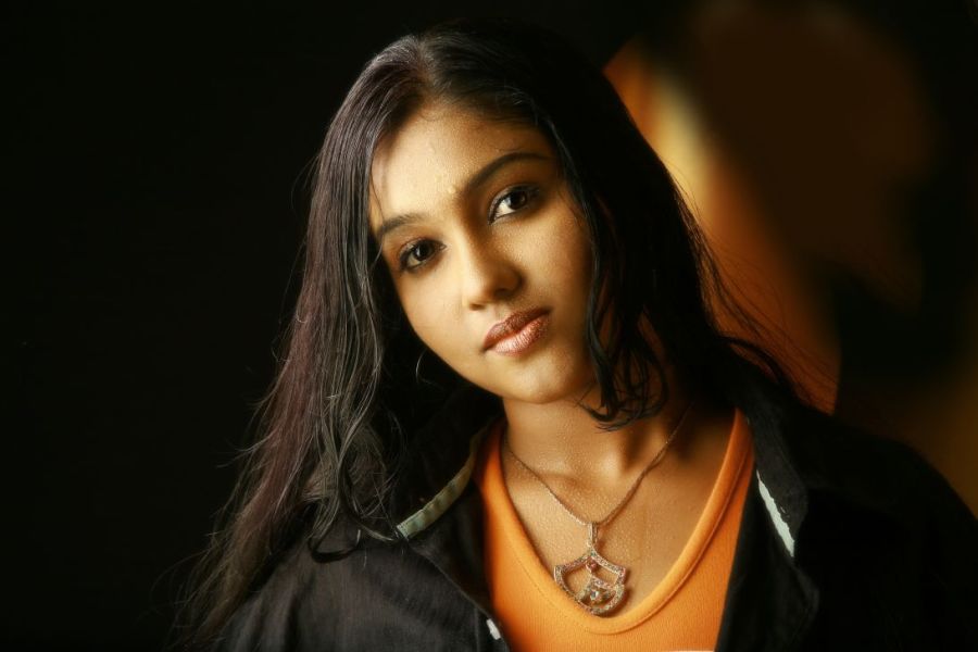 Actress Sushma Prakash New Photo Shoot Images (11)