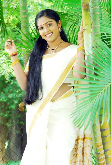 Actress Sushma Prakash New Photo Shoot Images (13)