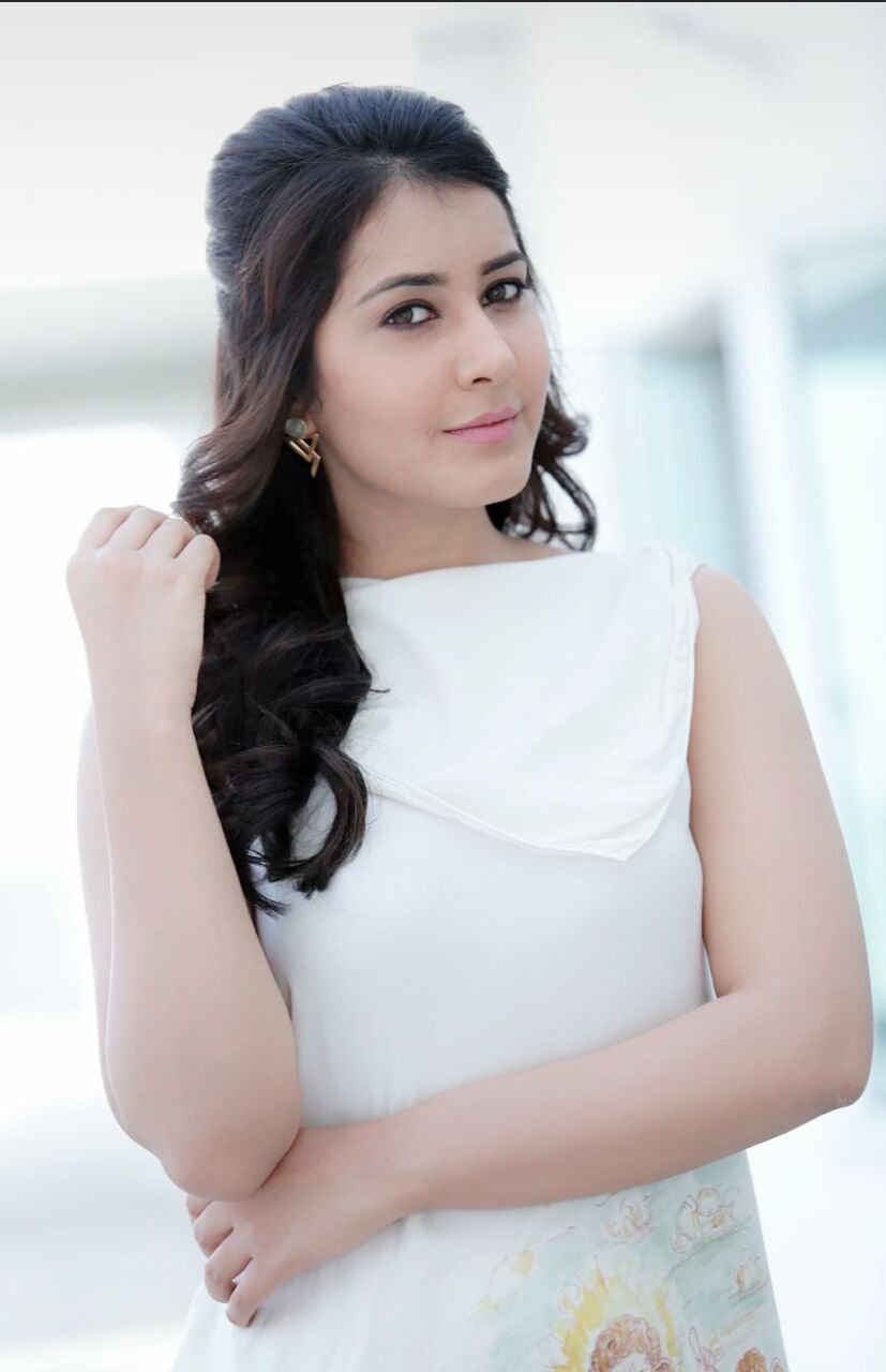 Raashi Khanna Unseen Pictures (1)