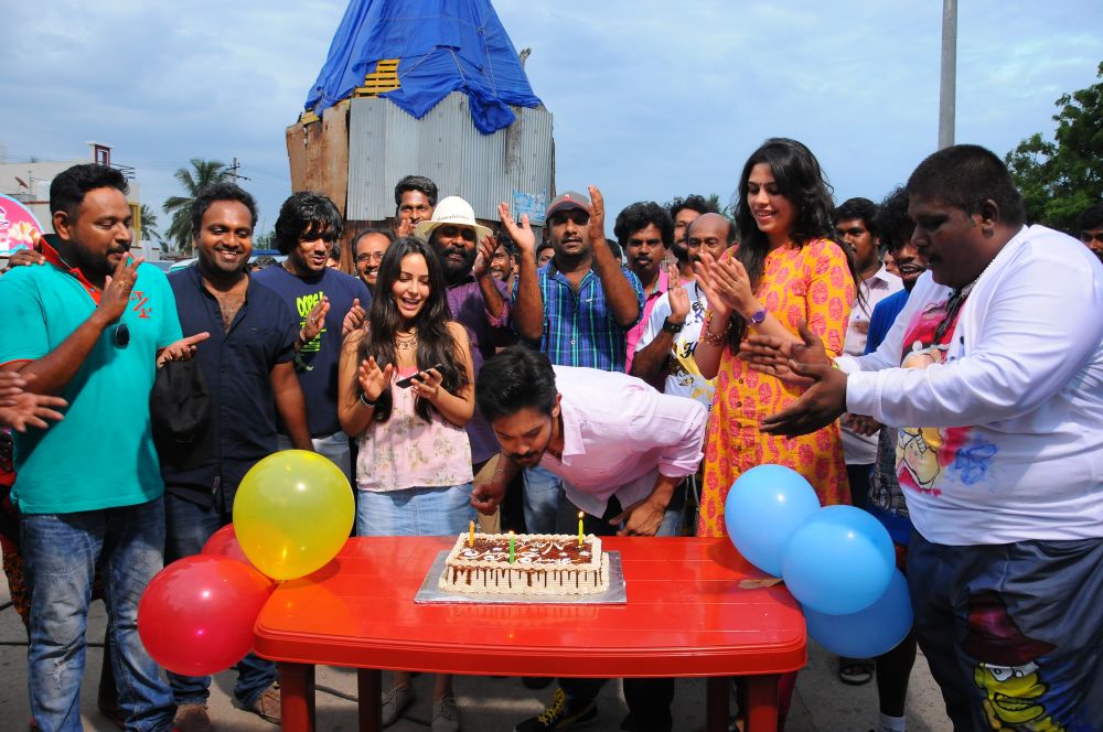 Actor Nakul Celebrated His Birthday on The Sets of SEI (1)