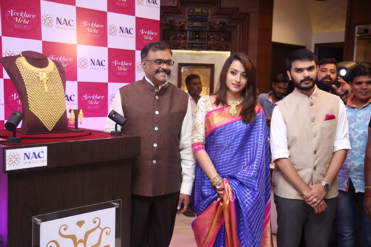 Trisha Krishnan Launches NAC's Signature 1KG Gold Necklace Pics (4)