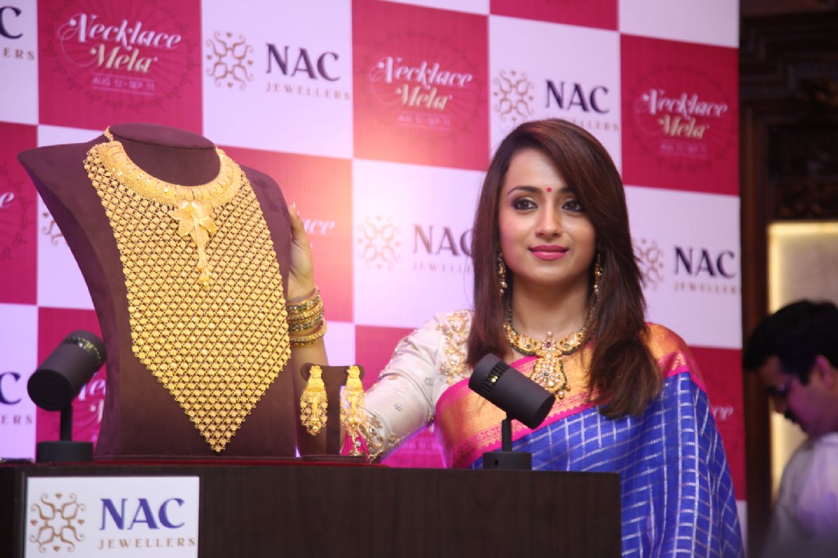 Trisha Krishnan Launches NAC's Signature 1KG Gold Necklace Pics (6)