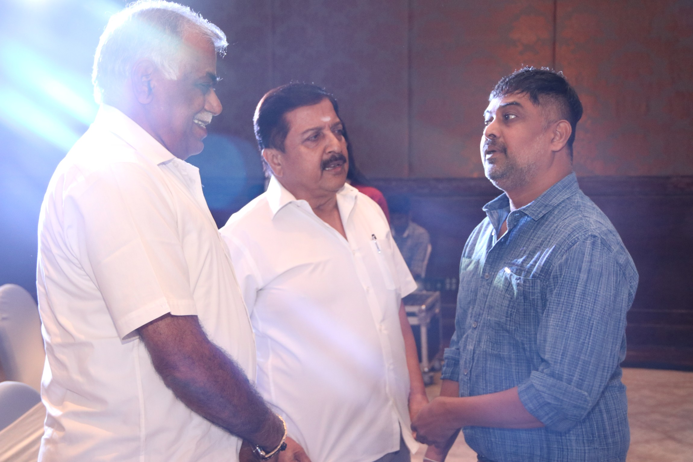 Allu Arjun, Linguswamy, Gnanvel Raja Telugu Tamil Bilingual Film Launch Stills (10)