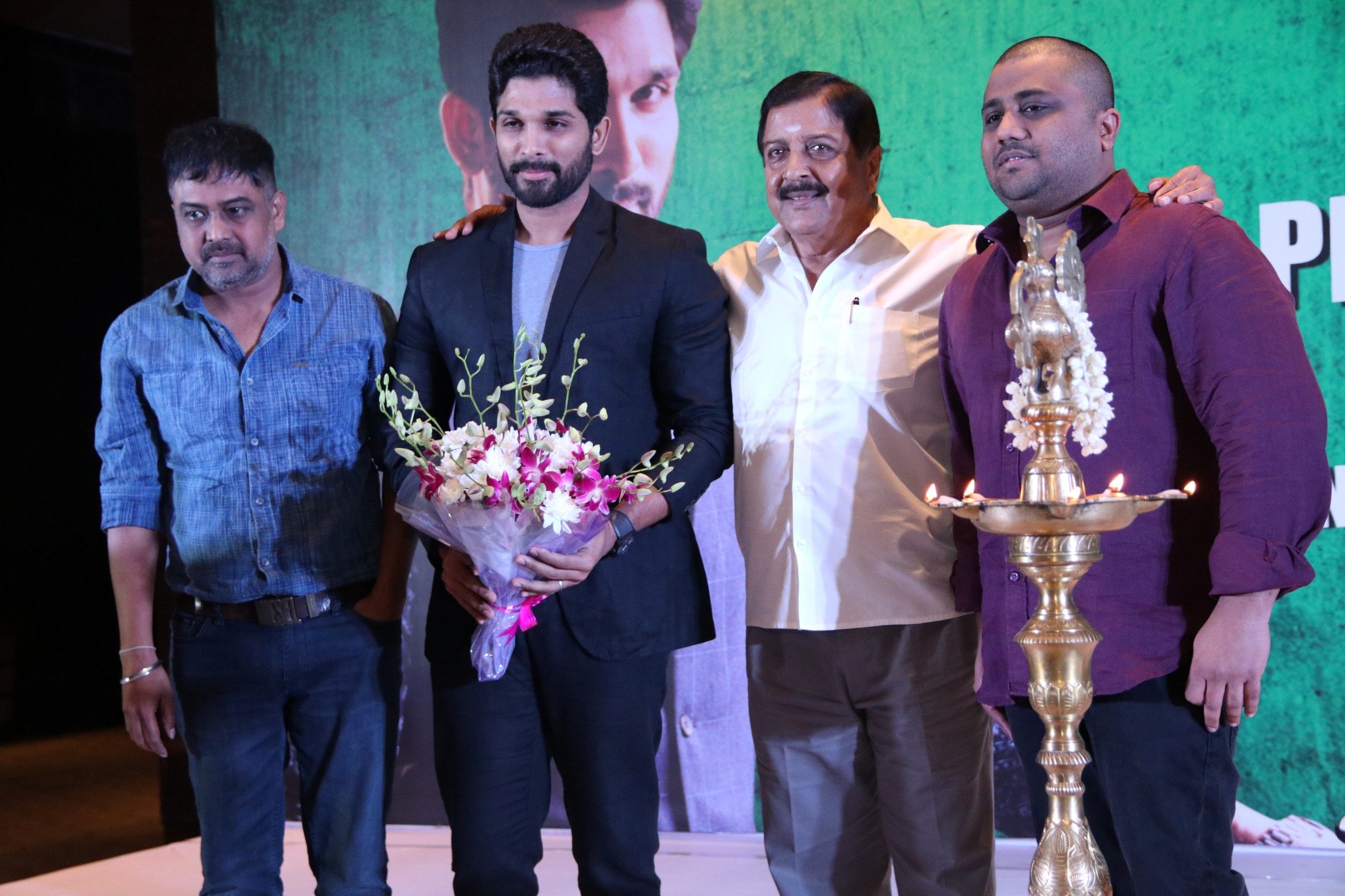 Allu Arjun, Linguswamy, Gnanvel Raja Telugu Tamil Bilingual Film Launch Stills (26)