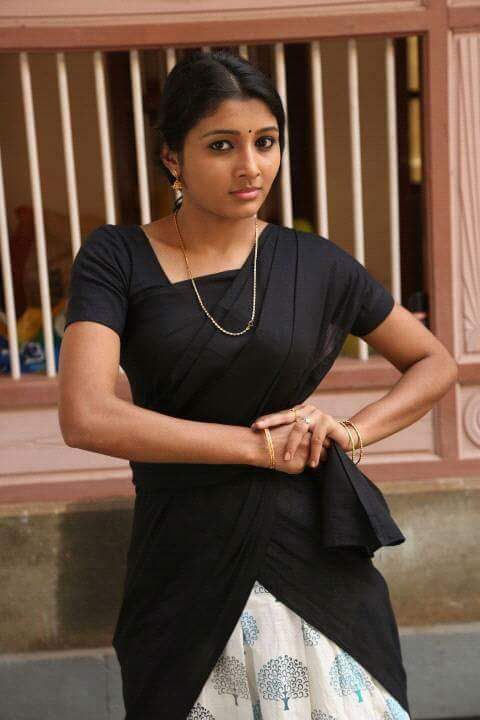 Actress Adhiti Stills (2)