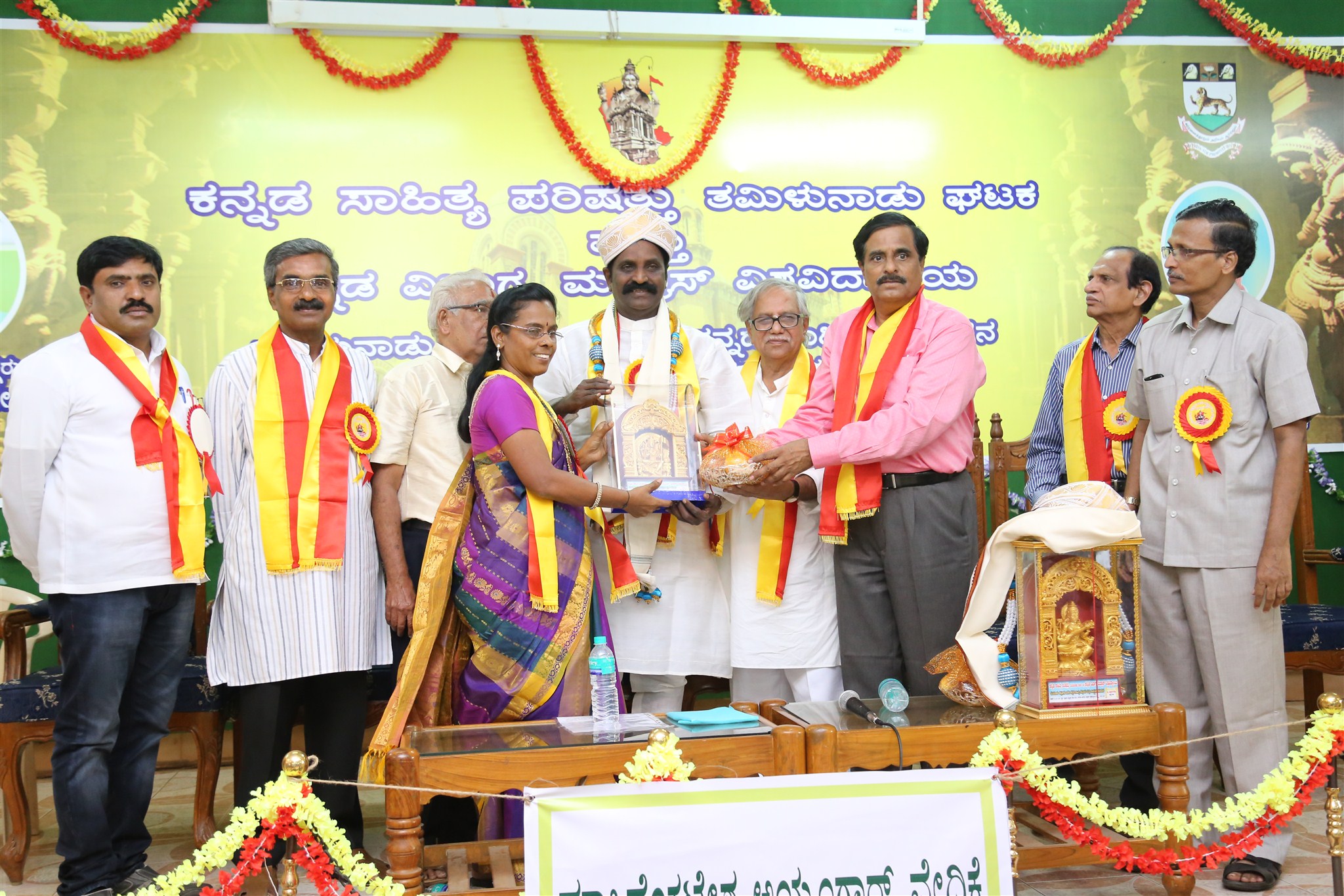 Kaviperarasu Vairamuthu at Kannada Literature & Culture Seminar Event Stills (13)