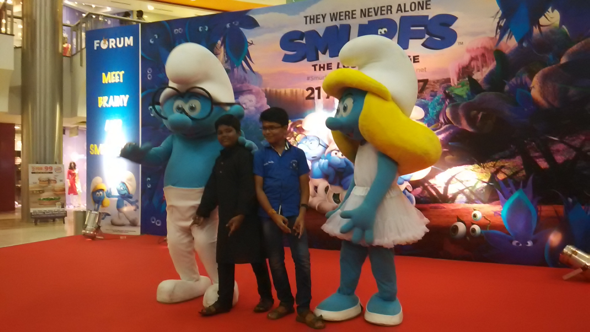Smurfs Visited Malls, Multiplexes, Schools in Chennai Pics (9)