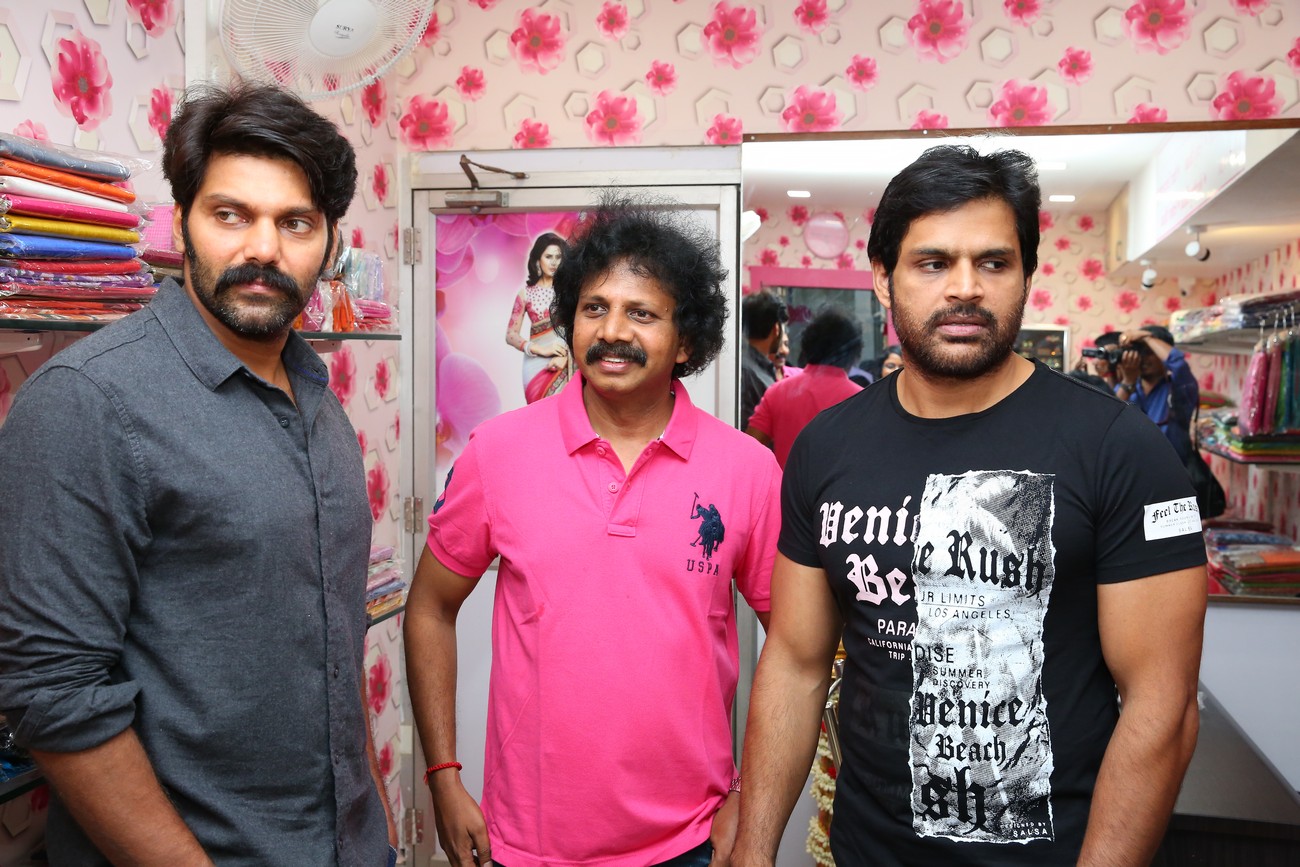 Actor Arya & Shaam Launches 'Pink Designers' Boutique Photos (17)