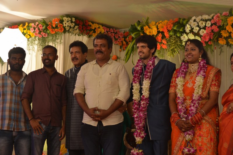 Actor Nizhalgal Raviee Son Wedding Reception Photos (1)