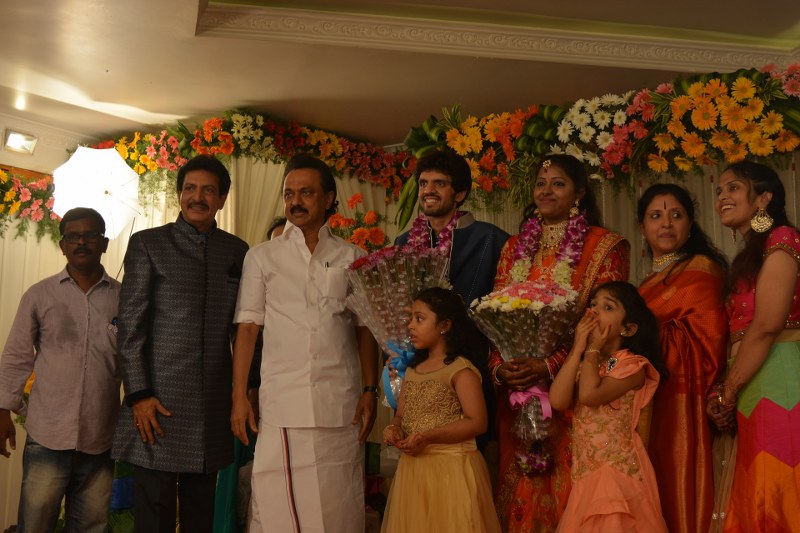 Actor Nizhalgal Raviee Son Wedding Reception Photos (20)