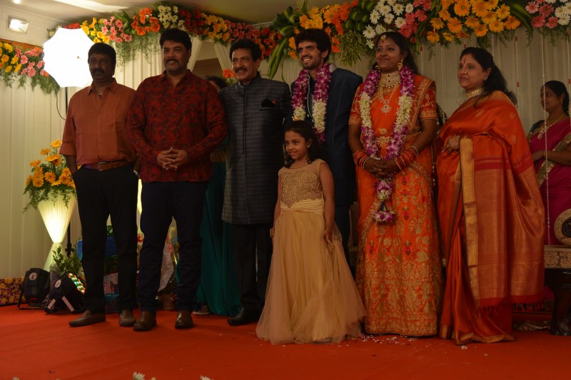 Actor Nizhalgal Raviee Son Wedding Reception Photos (6)