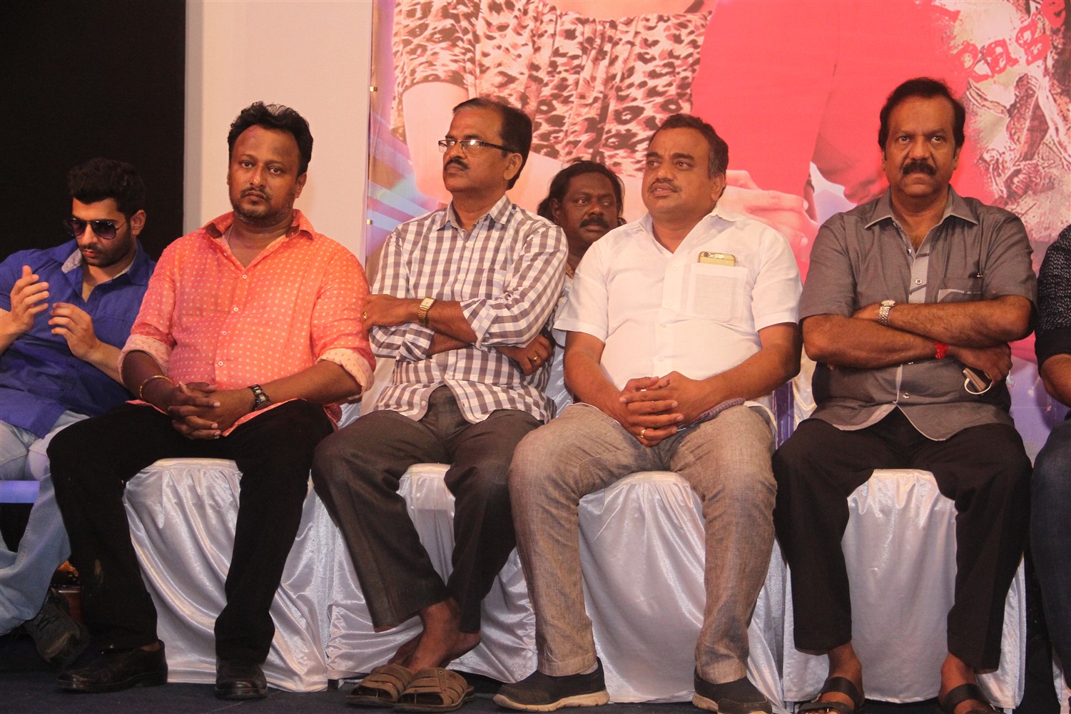 Rajaavin Paarvai Raniyin Pakkam Audio Launch Photos (16)