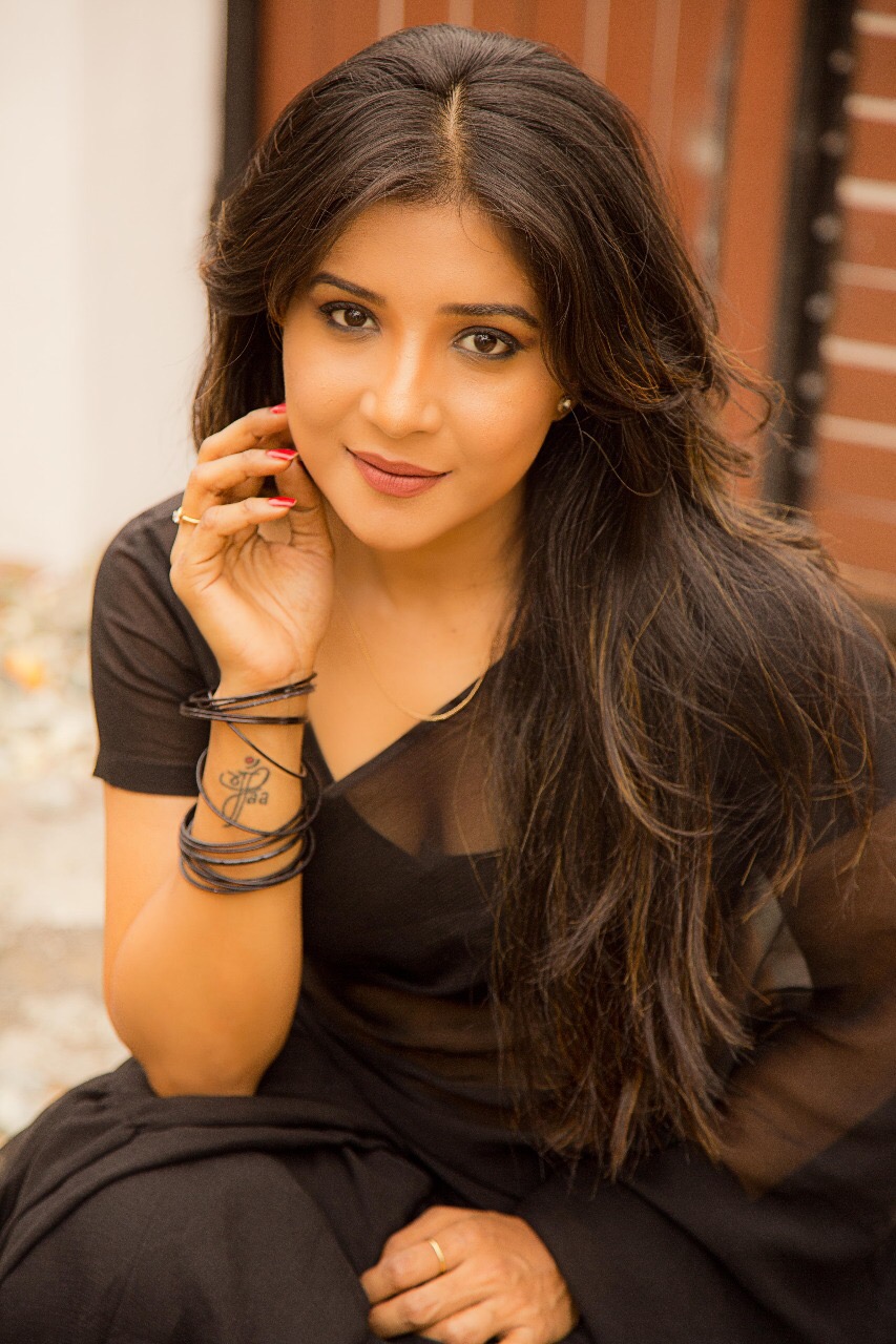 Actress Sakshi Agarawal Images (1)