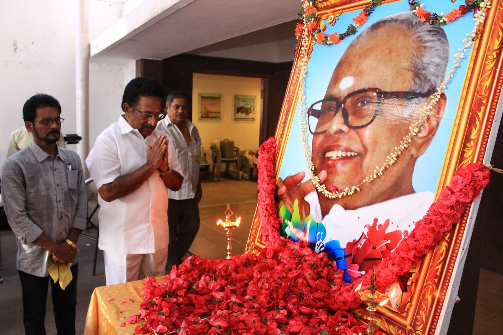 Dadasaheb Phalke Padma Shri Dr K. Balachander 87th Birthday Celebration at AVM Theatre Photos (2)