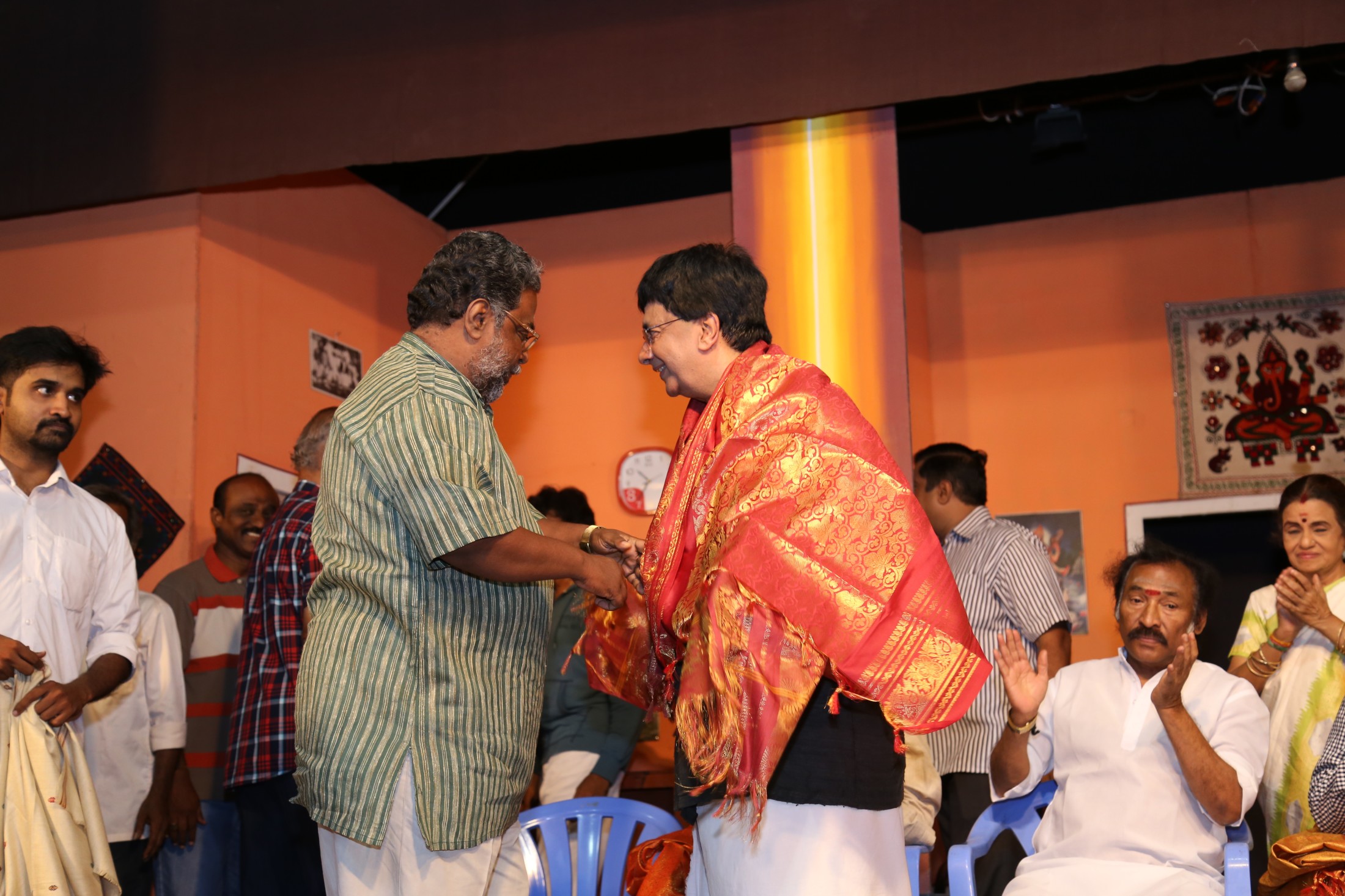 Y G Mahendran's Soppana Vazhvil 100th Successful Stage Show Photos (48)