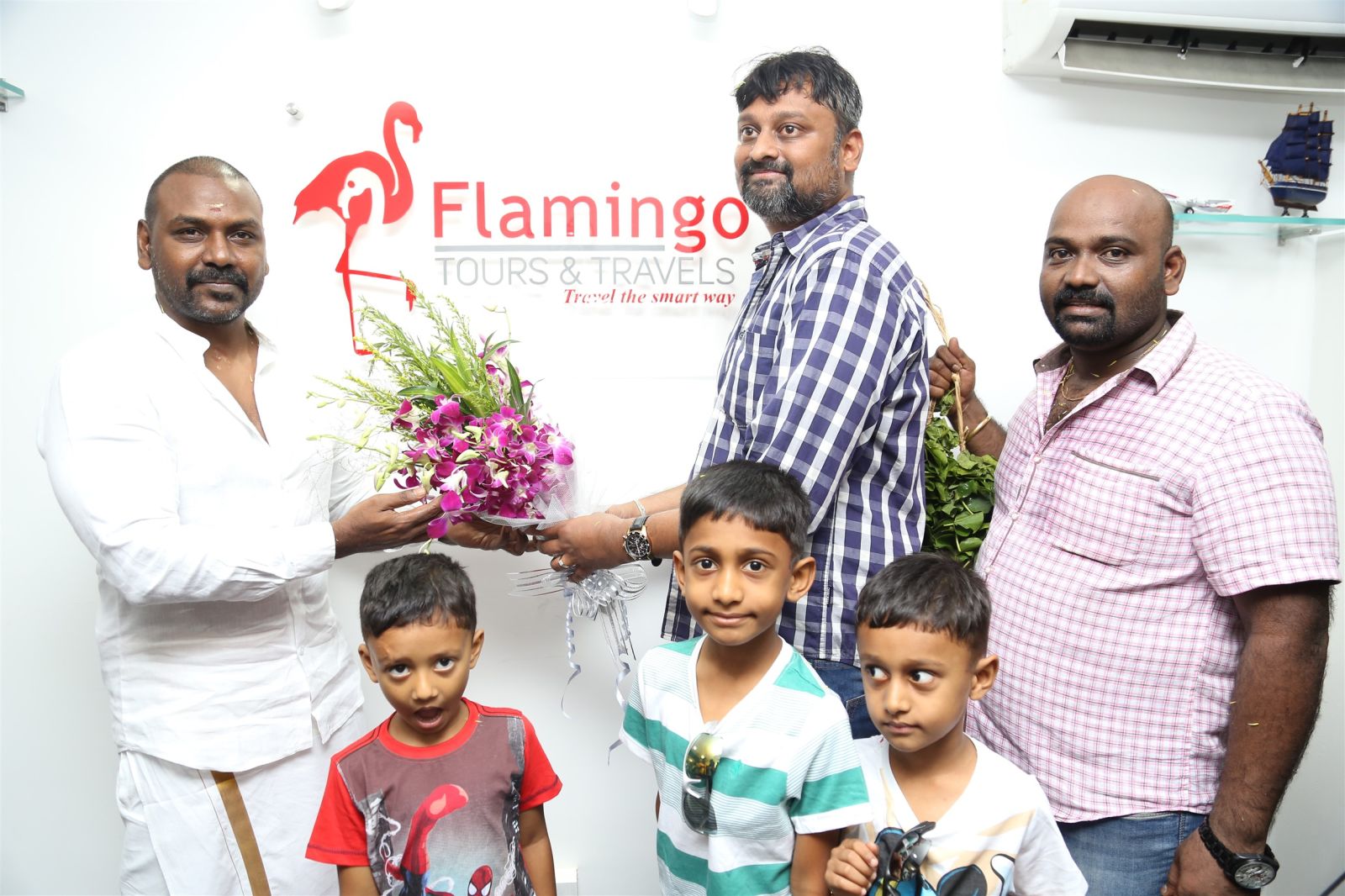 Actor Raghava Lawrence Inaugurated Flamingo Tour & Travels Photos (6)