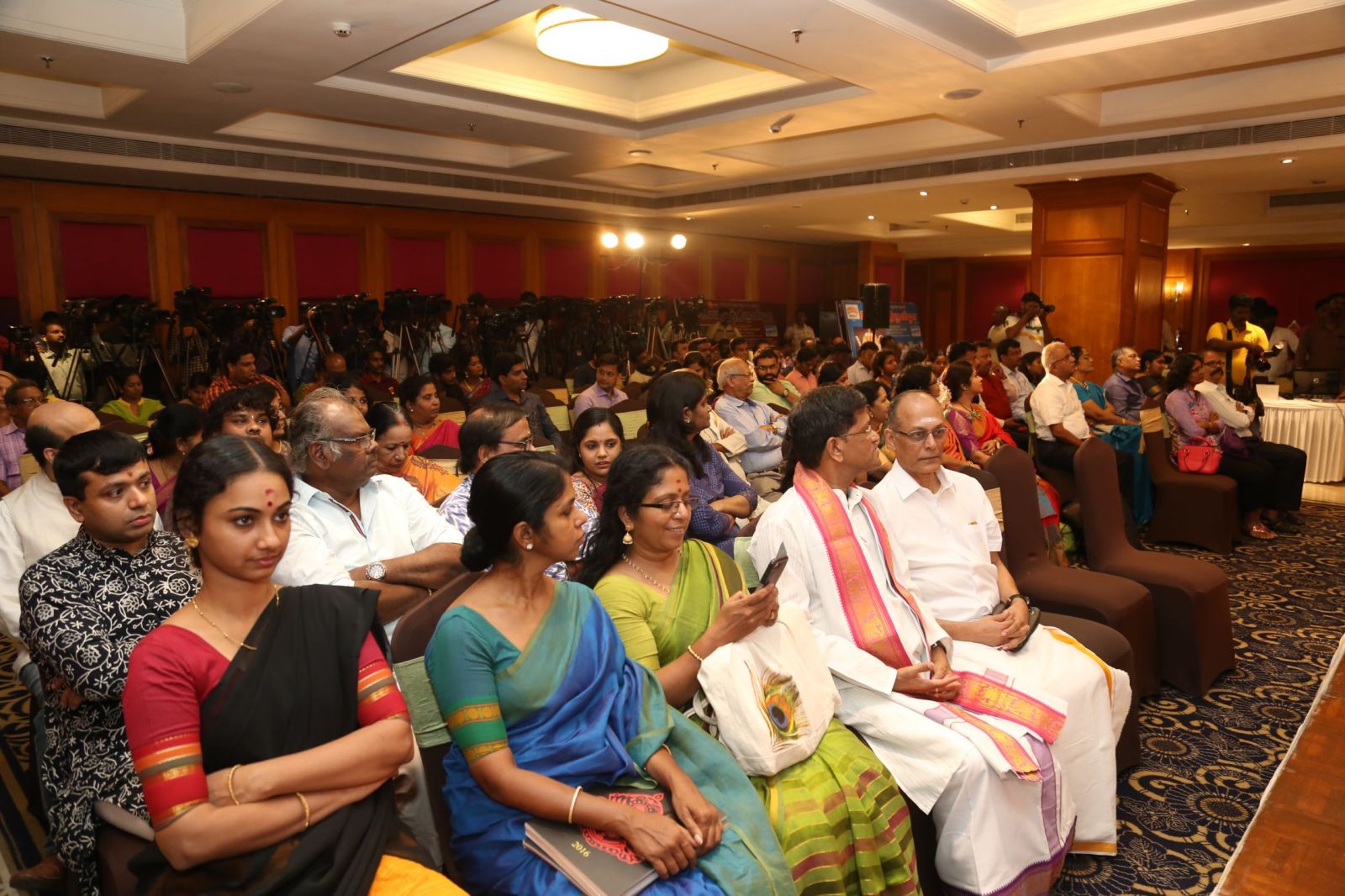 Chennaiyil Thiruvaiyaru Season 13 Press Meet Stills (38)