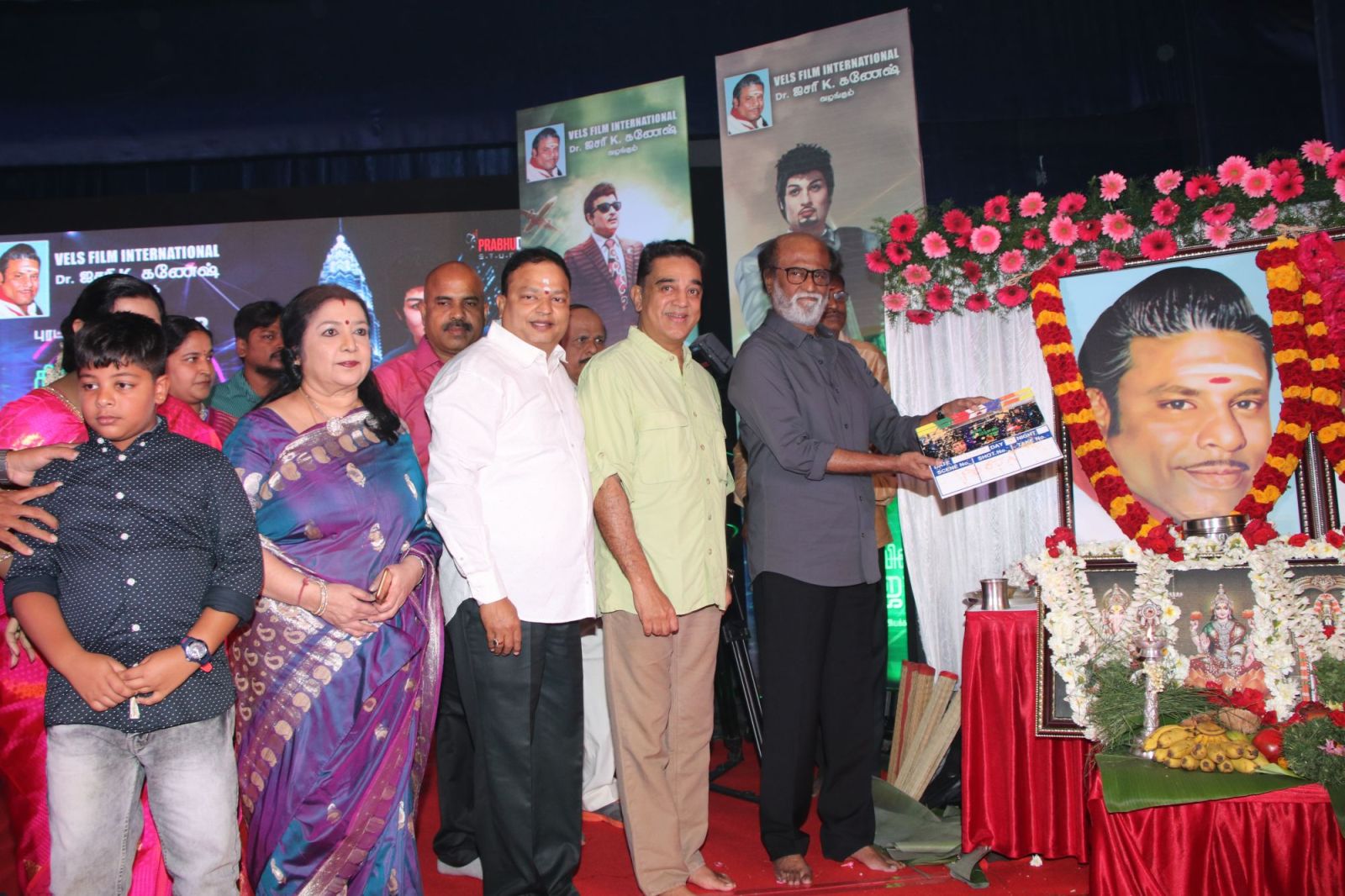 Kizhakku Apricavil Raju Movie Launch Stills (22)